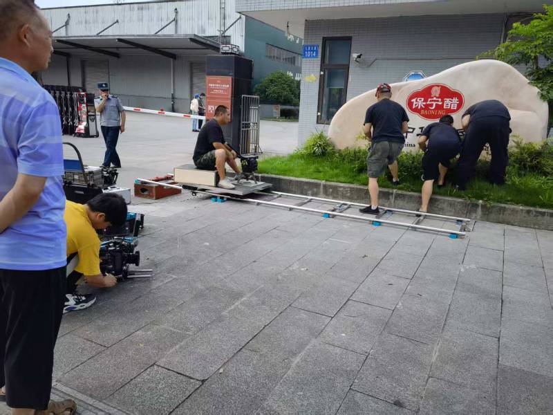 称多县广告片拍摄公司核心优势：全流程服务，让品牌广告片省心更出彩